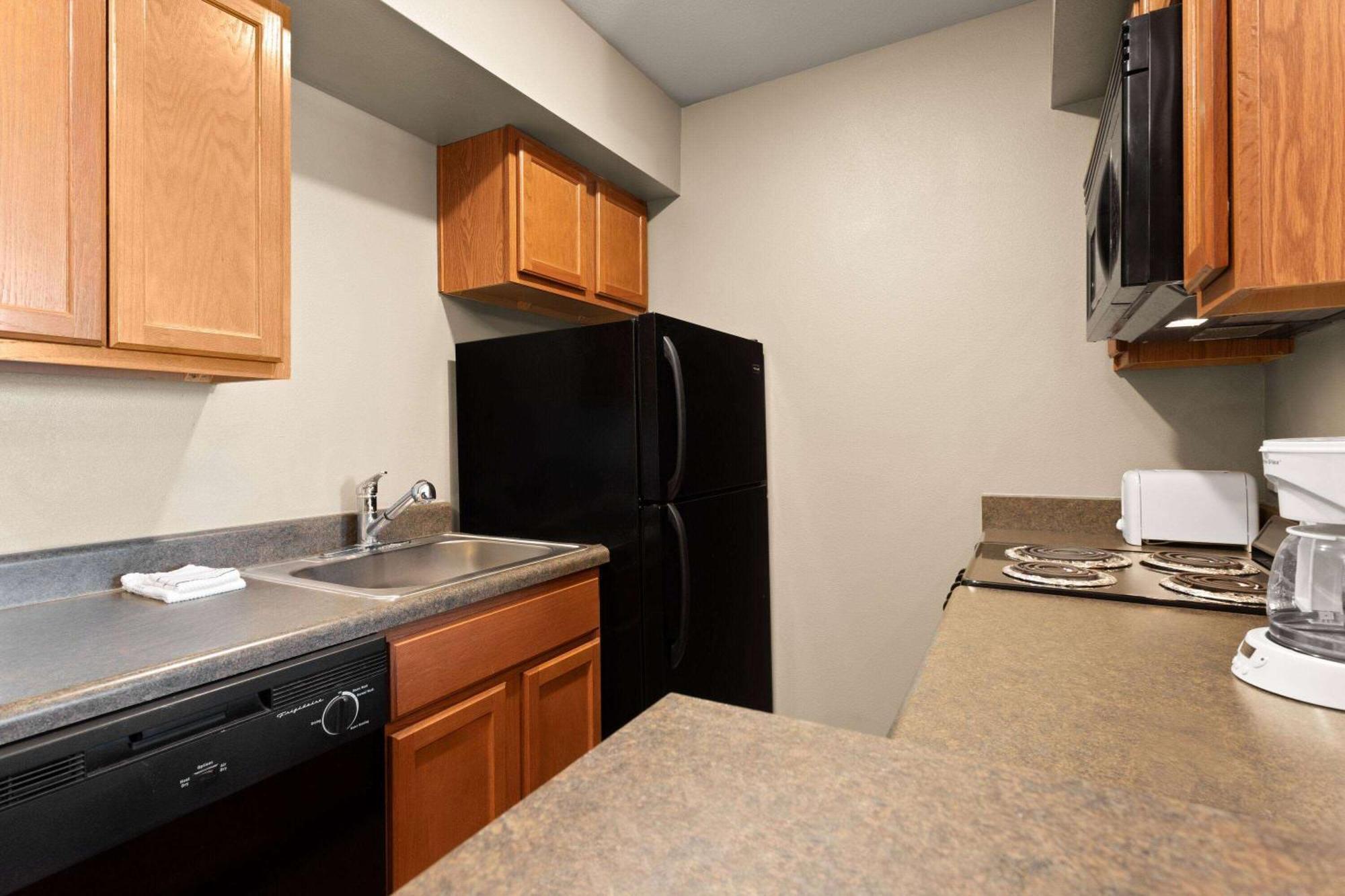 Eagle'S Den Suites Cotulla A Travelodge By Wyndham Eksteriør bilde